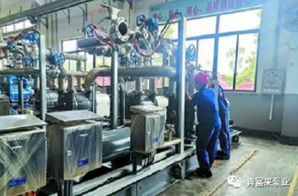 开云官方网站·开云登陆入口-开云(中国)生产线员工正在组装化工成套机组